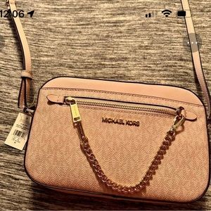 Michael Kors Jet Set Chain Bag